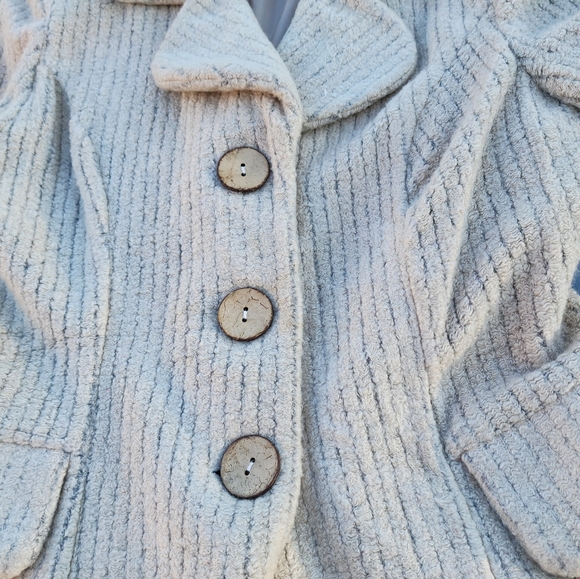 Adorable Frankly my dear jacket 🖤 - Picture 2 of 6